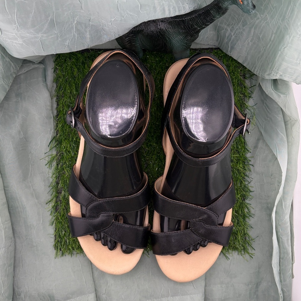 Dansko Women’s Karmen Black Leather Platform Wedge Sandals - 38 - Picture 4 of 14